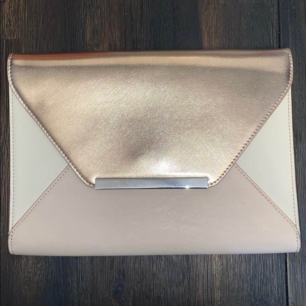 Express nude clutch